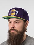 Бейсболка MITCHELL NESS арт. HS10402-LALPURP Los Angeles Lakers NBA (фиолетовый / желтый)